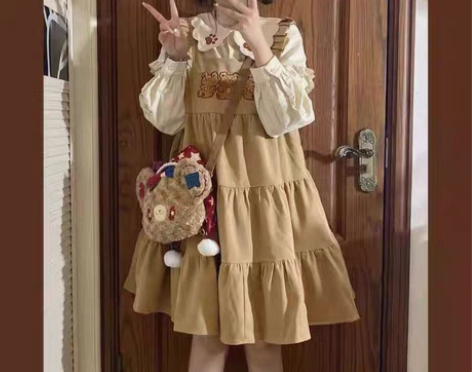 包邮学院风小个子娃娃领衬衫+日系小熊印花背...
