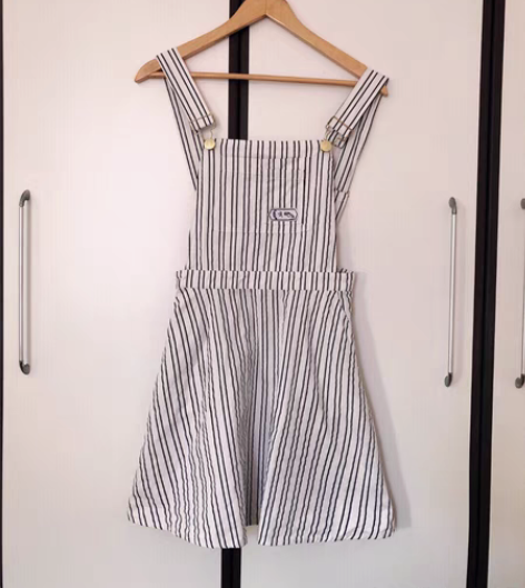 包邮乐汀背带裙全新 M码 小清新可爱风 1...