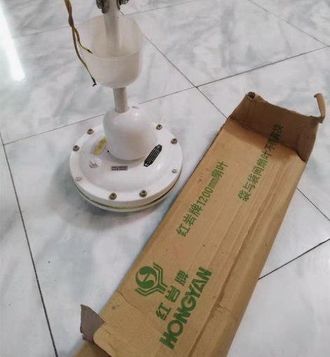 质量很好的老品牌了，红岩吊扇，几乎全新，当...