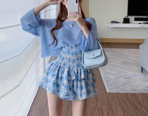 转卖【活动价】2021年早秋新款女轻熟小香...