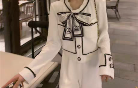 个人闲置9成新，白色M码，小香风套装女新款...