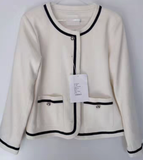 小香风套装，上衣+短裤，我自己搭配的一套，...