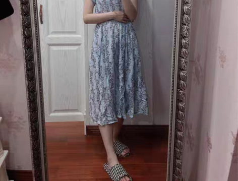 品牌连衣裙199买来的, 一次也没有穿过...