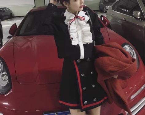 转卖春装女2023年新款小香风两件套装裙子...