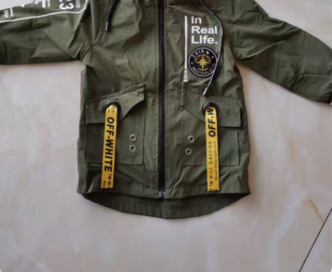 淘气贝贝男童外套,两件都是写的150实际是...