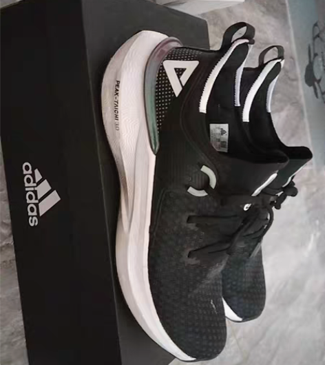 包邮和女朋友分手了，不想要了。 感兴趣的话...