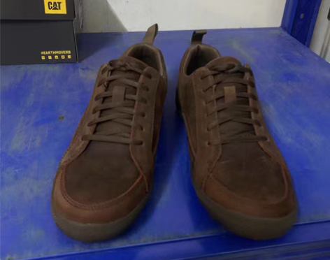 包邮CAT卡特全新无瑕疵低帮男鞋 39-4...