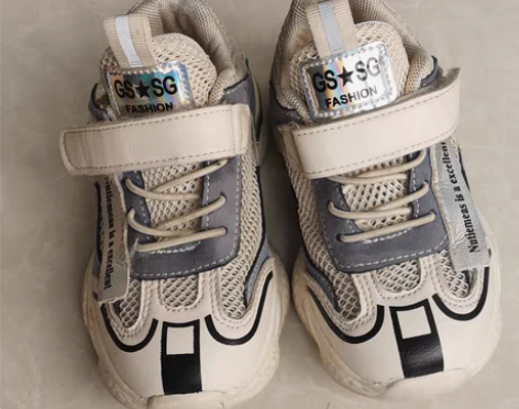 包邮2双20元，闲置九成新4-5岁儿童运动...