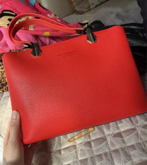 稻草人手提包  全新 感兴趣的话点“我想要...