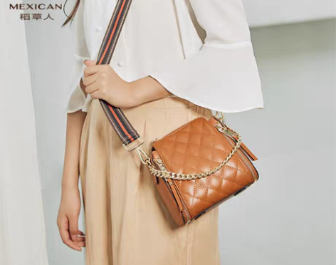 转卖Mexican/稻草人 女士包 感兴趣...