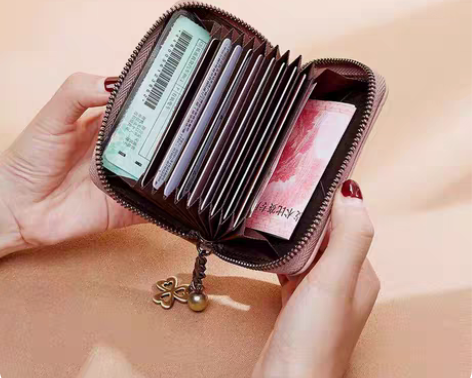 纳兰杜卡包转卖全新全新!!!头层牛皮卡包店...