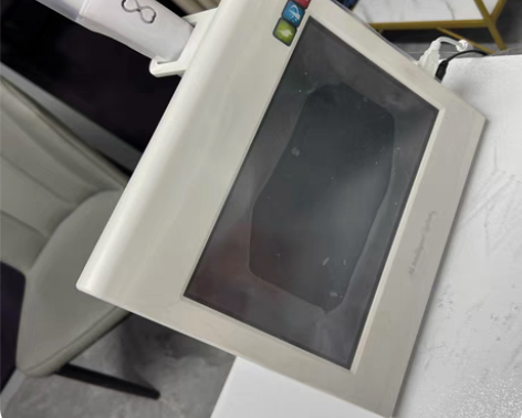 专业的皮肤检测仪器，这个仪器要比皮肤管理店...