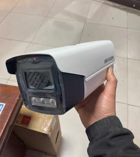 海康项目机，型号海康DS-2CD2T28Y...