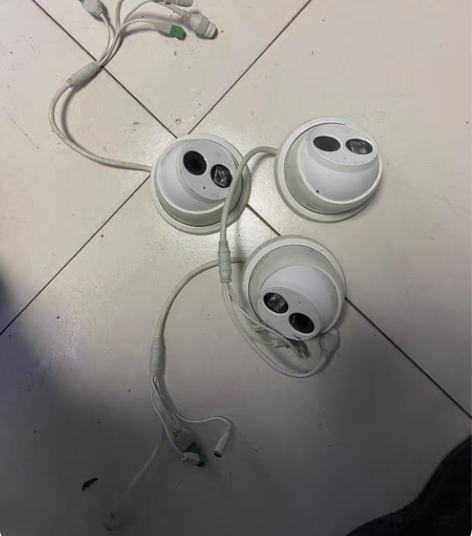 200万海康威视 DS-2CD3325F-...