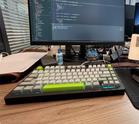 个人开发者 接做网站的单子 ，前端可做sv...