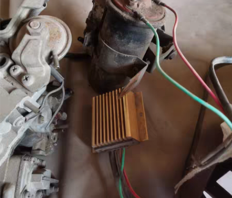 三菱化油器和电子点火开关 感兴趣的话点“我...