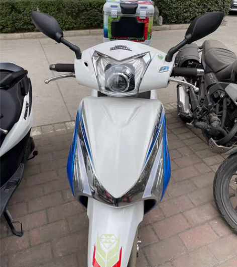 包邮本田佳御110 NX 裂行125 系列...