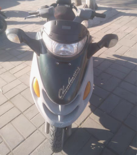 舂蓝踏板125摩托车，水冷，实数跑了900...