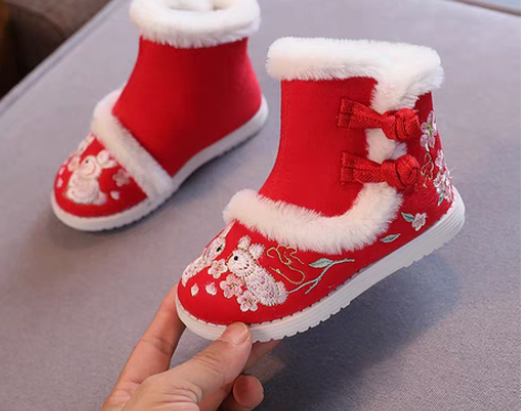 转卖【年货价】汉服鞋子女童冬季中国风拜年鞋...