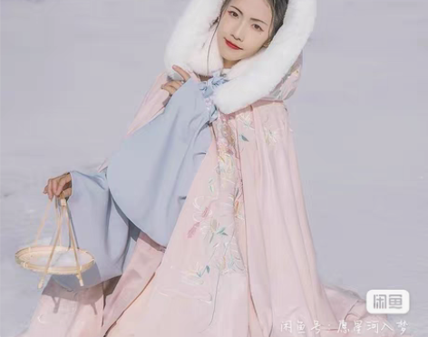 包邮汉尚华莲照红妆传统汉服女装刺绣斗篷中国...