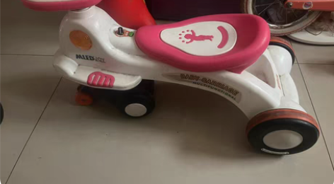 扭扭车 滑行车 儿童专用  一套  前轮可...