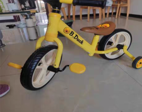 包邮乐的小黄鸭儿童平衡车无脚踏2-3-6岁...