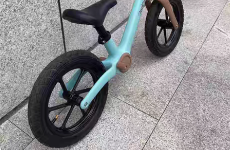 包邮柒小佰700kids平衡车A1儿童无脚...