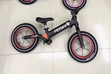 包邮儿童滑步车 配置如下:铝合金车身,培林...