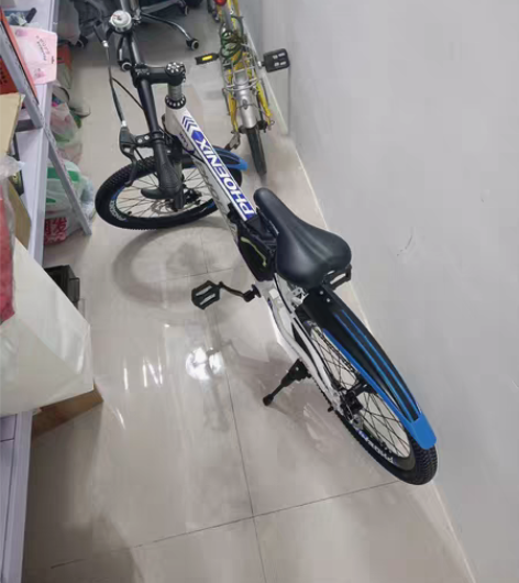 出售全新凤凰牌山地车 20的，买大了，孩子...