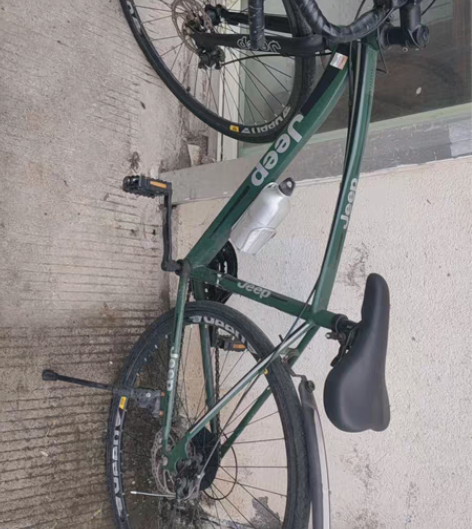 JeeP 自行车2021年6月买的 没怎么...