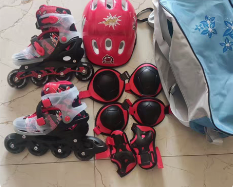 包邮迪士尼Disney轮滑鞋儿童全闪光初学...