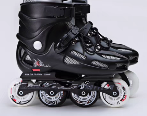 转卖Labeda 直排轮滑鞋 感兴趣的话点...