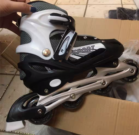 包邮店铺面临倒闭，不开了，还有一批溜冰鞋，...