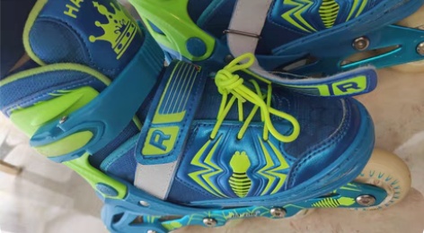 包邮31-34号轮滑鞋,鞋轮彩灯,九成新 ...