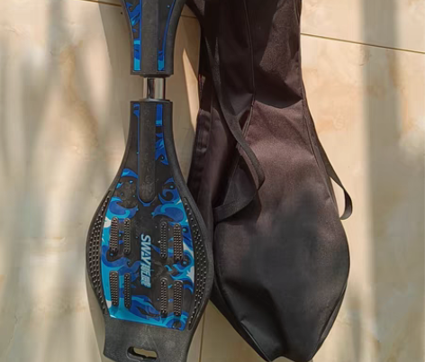 斯威滑板车活力板游龙蛇板 二两轮摇摆儿童滑...