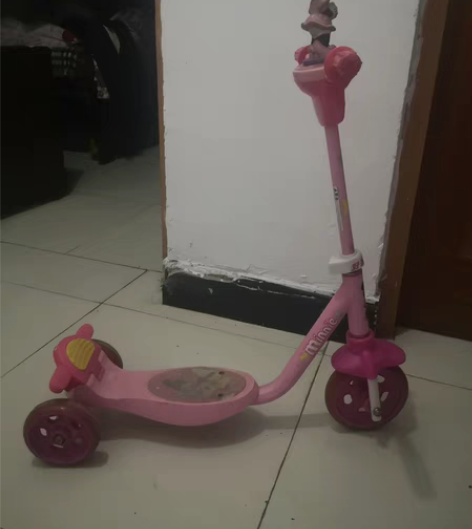 好孩子滑板车，质量非常好，大人都可以玩！限...