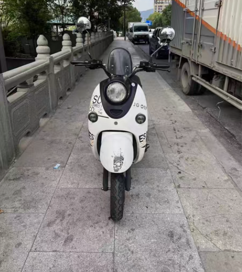 电瓶车自己用的 低价卖 9成新 感兴趣的...