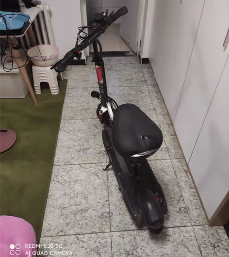 电动滑板车,36伏,现在还能跑20多公里,低价出售 感兴趣的... 电动滑板车,36伏,现在还能跑20多公里,低价出售 感兴趣的...