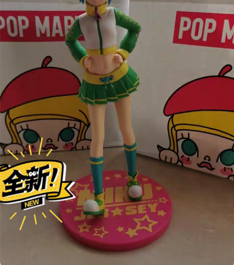 初音未来手办,有盒 售出后不退不换,邮费可...