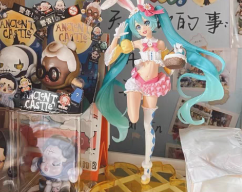 包邮樱花兔耳朵初音未来 手办摆件 特价还包...