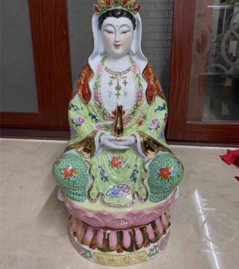 七八十年代粉彩观音产品陶瓷为易碎品，售出非...