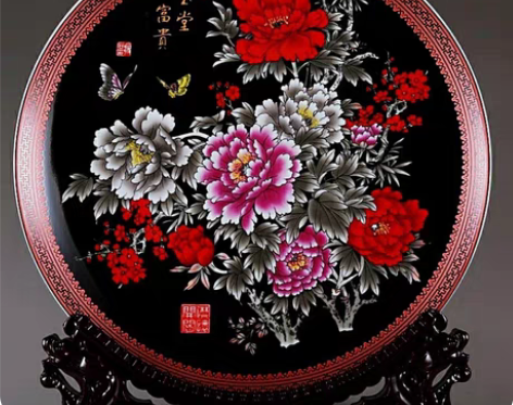 小摆件 忘了是买黄金还是钻戒的时候送的了 ...