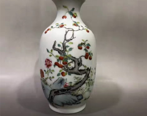 包邮粉彩花卉灯笼瓶,高19厘米,全品 感兴...