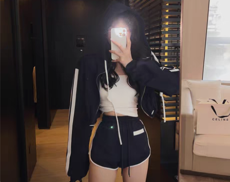 转卖IN MIMIFACE 辣妹纯欲风运动...
