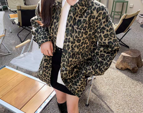 转卖bequeenstory 毛呢外套 感...