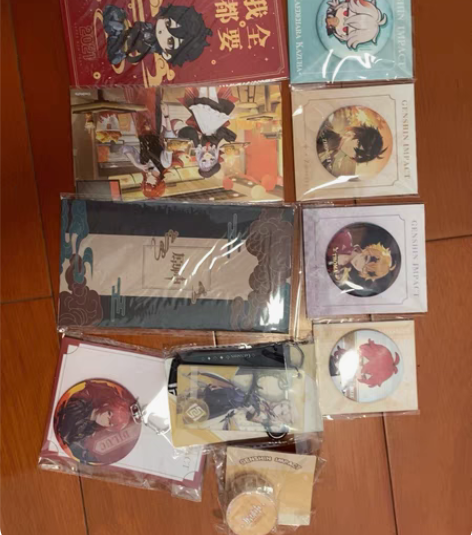 【出】 一些原神官方以及满赠的周边，原价出...