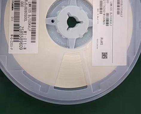 包邮全新贴片电容  仓存有9盘 感兴趣的话...