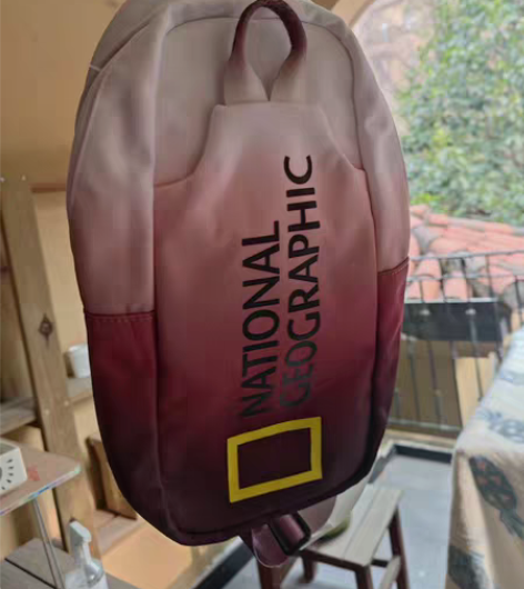 转卖【搬家清好货_戈雅公寓】 国家地理的单...