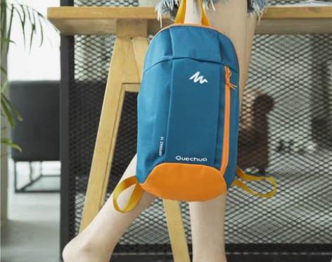 包邮店铺不开了，清一批10升迪卡侬双肩背包...