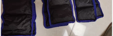 健身器具，沙袋绑腿。去年给孩子买的。99新...
